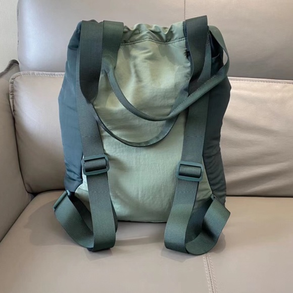 lululemon dual function backpack to tote 18L main image 8
